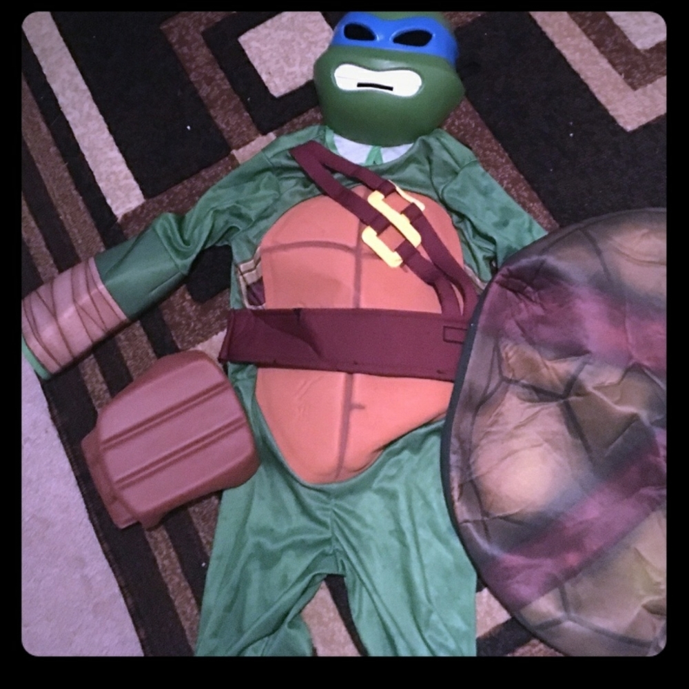 Costume
